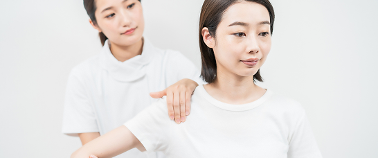 体を検査する様子